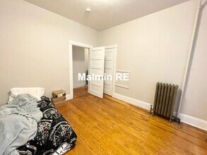 38 Cherokee St, Unit 2 in Boston, MA - Foto de edificio - Building Photo