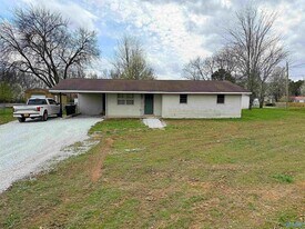 1778 Bobo Section Rd in Hazel Green, AL - Building Photo