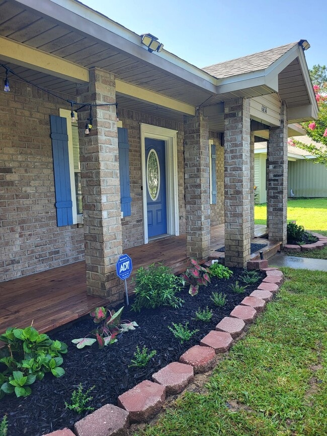 6862 Sagebrush Ln in Milton, FL - Foto de edificio - Building Photo