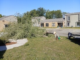 195 Moser St in Melbourne, AR - Building Photo