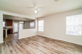 7426 Circle Farm in San Antonio, TX - Foto de edificio - Building Photo