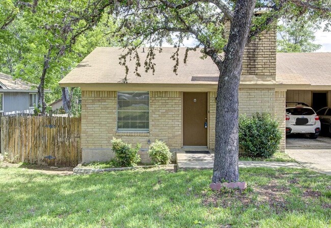 7111 Dan-Jean Dr in Austin, TX - Building Photo - Building Photo