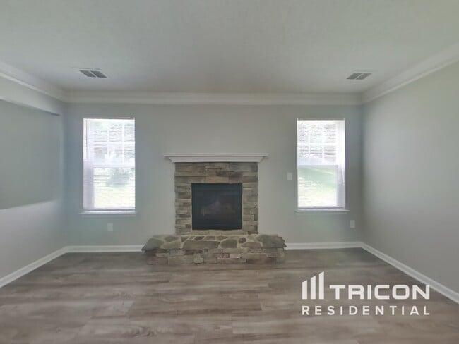 825 Raindrops Rd in Gastonia, NC - Building Photo - Building Photo