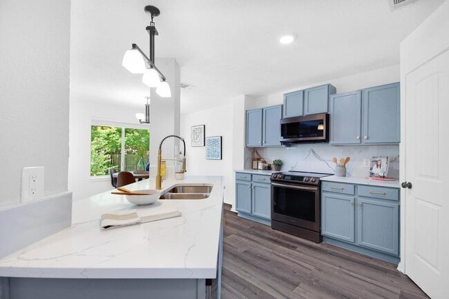 property at 2203 Lexfield Ln