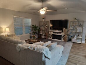 6000 S New Warrington Rd in Pensacola, FL - Building Photo - Building Photo