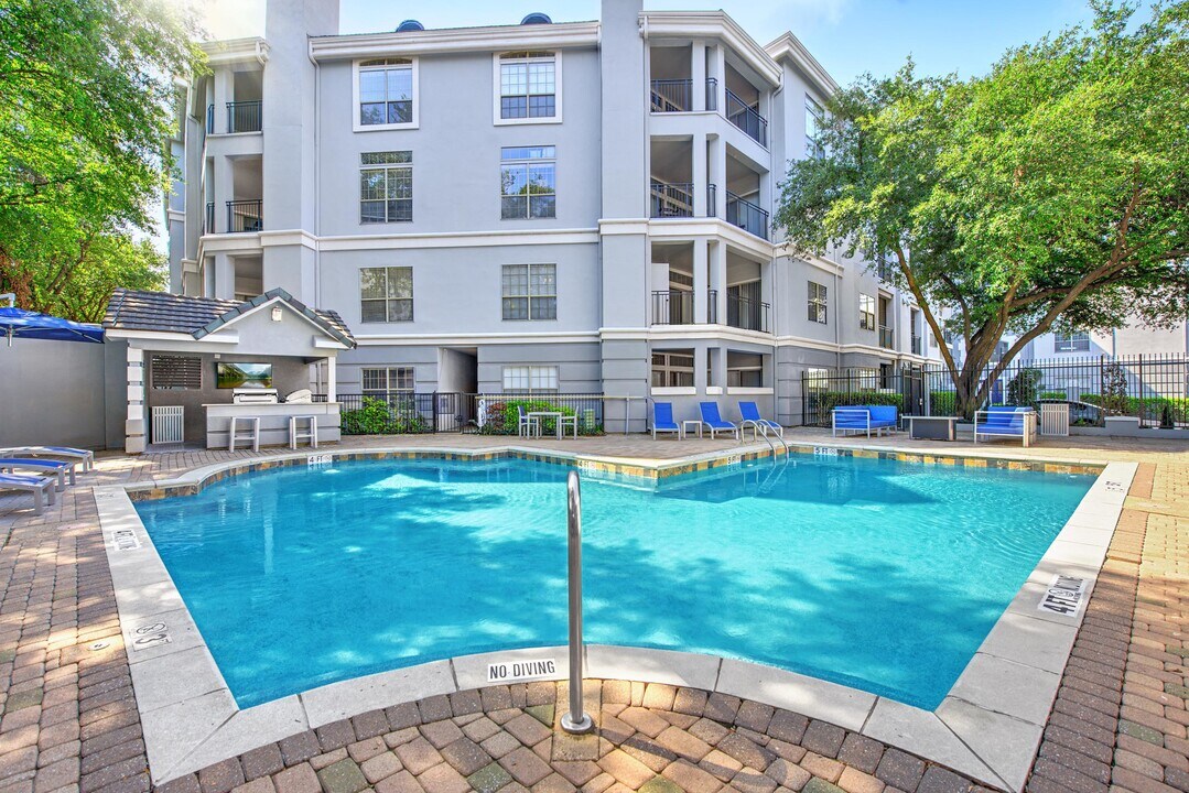 Riviera at West Village in Dallas, TX - Building Photo