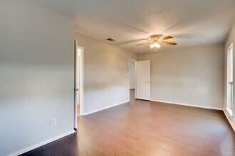 9124 Pinehaven Dr in Dallas, TX - Building Photo - Building Photo