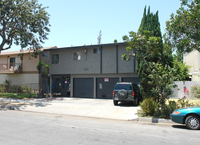 1835 Pine Ave in Long Beach, CA - Foto de edificio - Building Photo