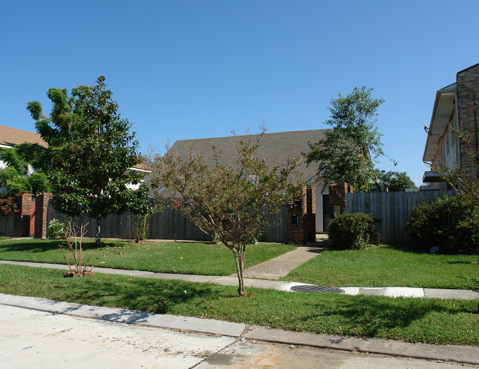 3648 Martinique Ave in Kenner, LA - Building Photo