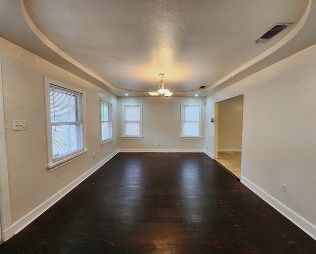 504 Holmsley Ave in Midland, TX - Building Photo - Building Photo