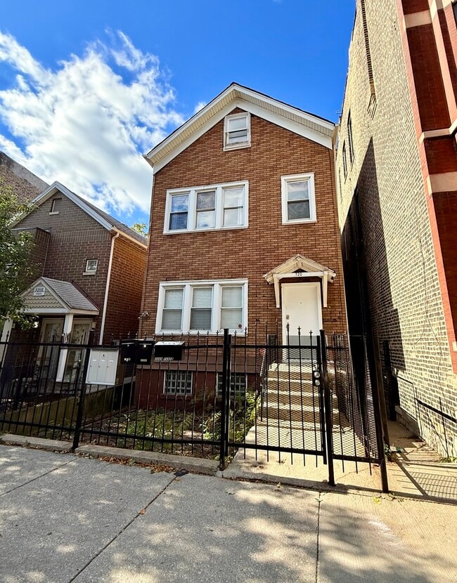 property at 720 N Elizabeth St