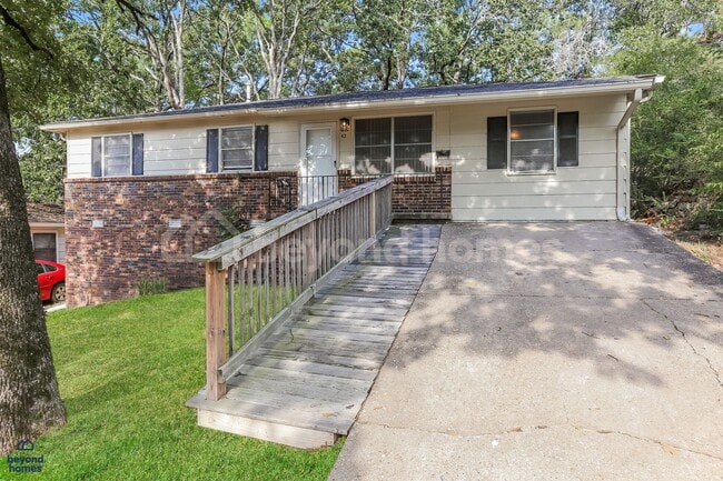 property at 42 Oakview Dr