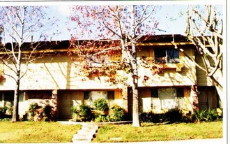 501 Encinitas Way Apartments