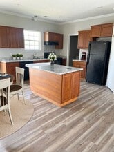 3855 River Rd in Westlake, LA - Building Photo - Building Photo