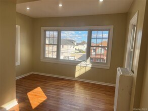 107-12 164th St in Queens, NY - Building Photo - Building Photo