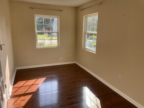 8031 Roxboro Rd in Norfolk, VA - Building Photo - Building Photo