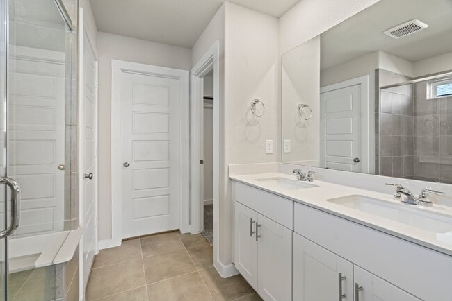 property at 2014 Darlington Oak Dr