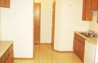 88 Bridgewater Trl in Hudson, WI - Foto de edificio - Building Photo