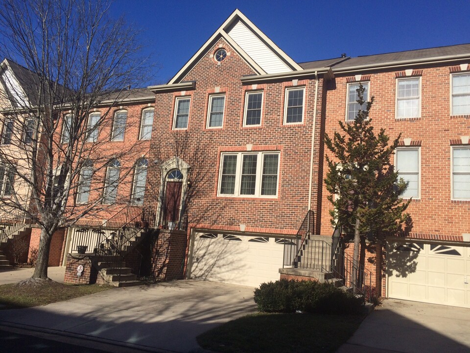 10436 Courtney Dr in Fairfax, VA - Building Photo