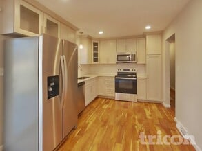 1116 NE 10 St in Blue Springs, MO - Building Photo - Building Photo