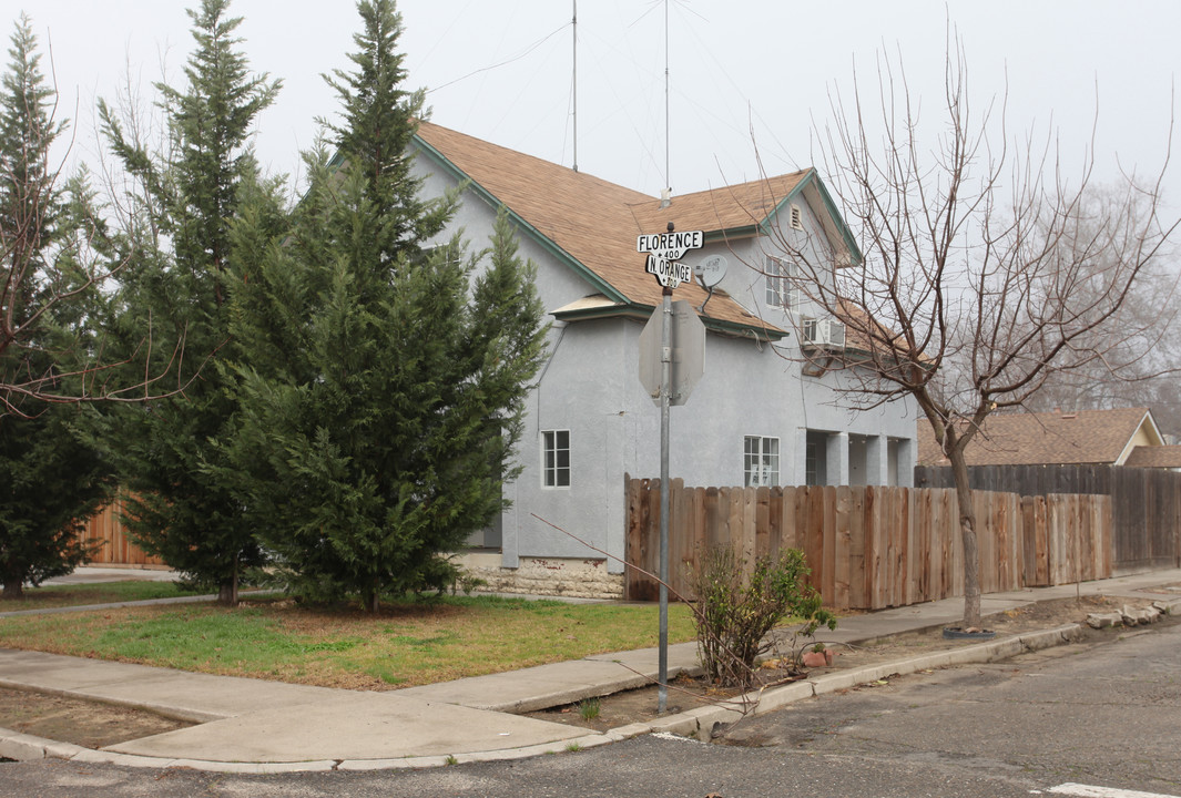 301 N Orange St in Turlock, CA - Building Photo