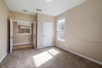 5119 Escudero in San Antonio, TX - Building Photo - Building Photo