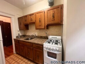 17-19 Washington St. in Malden, MA - Foto de edificio - Building Photo