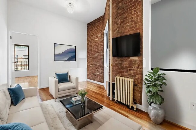 406 W 48th St