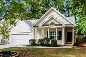 7230 Frances Irene Dr in Charlotte, NC - Foto de edificio - Building Photo