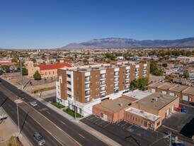 Cresta North Valley in Albuquerque, NM - Building Photo
