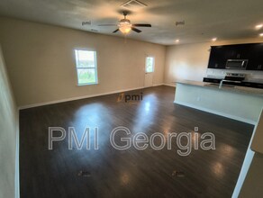 3541 Falconwood Dr in Douglasville, GA - Building Photo - Building Photo