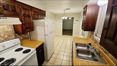 140 Gerald St in Mineola, TX - Building Photo - Building Photo