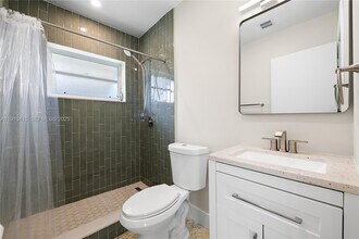 1711 Funston St in Hollywood, FL - Building Photo - Building Photo