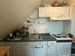 393 Adams St in Boston, MA - Building Photo - Building Photo