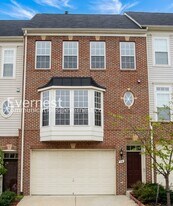 16 Popes Creek Ln in Stafford, VA - Building Photo