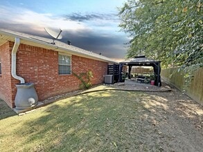 1202 E Keller St in Mcalester, OK - Building Photo - Building Photo