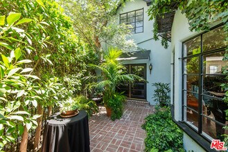 1151 Sunset Vale Ave. in Los Angeles, CA - Building Photo - Building Photo