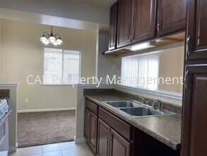 2434 N Main St in Salinas, CA - Foto de edificio - Building Photo