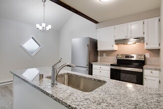 902 N Crestline St in Spokane, WA - Building Photo - Building Photo