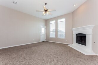 4613 Daisy Leaf Dr in Fort Worth, TX - Building Photo - Building Photo