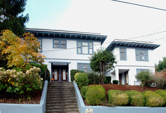 Terrace View Apartments in Seattle, WA - Building Photo - Building Photo