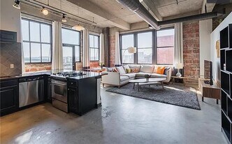 1535 Walnut St, Unit 604 in Kansas City, MO - Building Photo