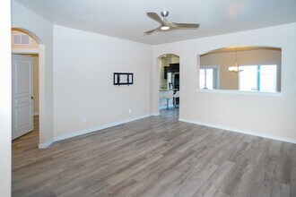 4272 W Peak Cloud Dr in Meridian, ID - Foto de edificio - Building Photo