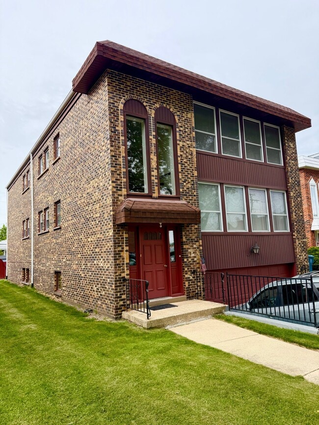 175 E Van Buren St