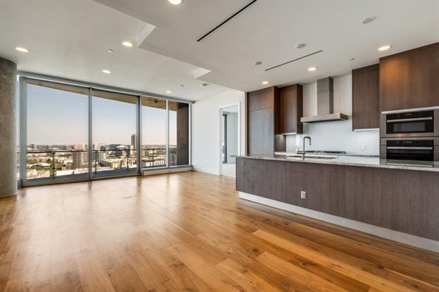 property at 3130 N Harwood St