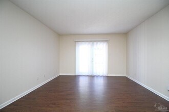 5205 Charbar Dr in Pensacola, FL - Building Photo - Building Photo