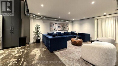 1159 Dundas St E in Toronto, ON - Building Photo - Building Photo
