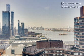 635 W 42nd St in New York, NY - Building Photo - Building Photo