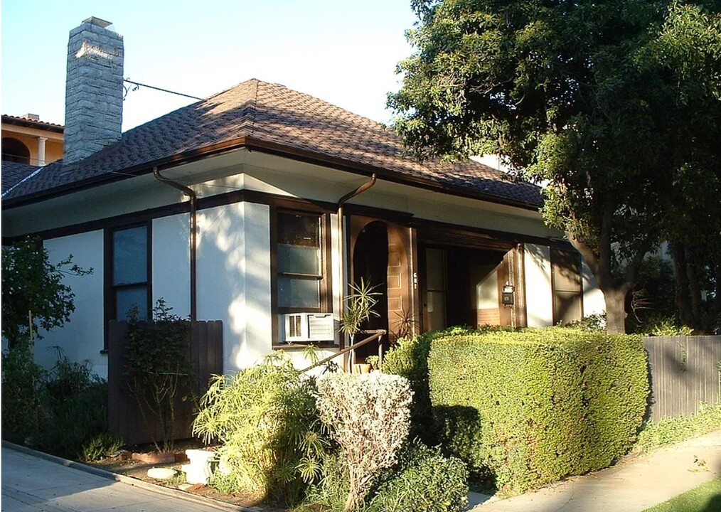681 Mira Monte Pl, Unit #3A in Pasadena, CA - Building Photo