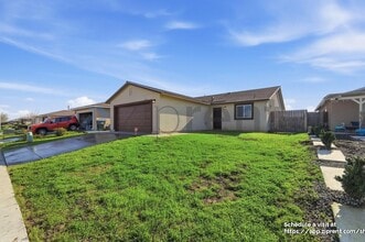 756 Marcelina Ct in Merced, CA - Foto de edificio - Building Photo